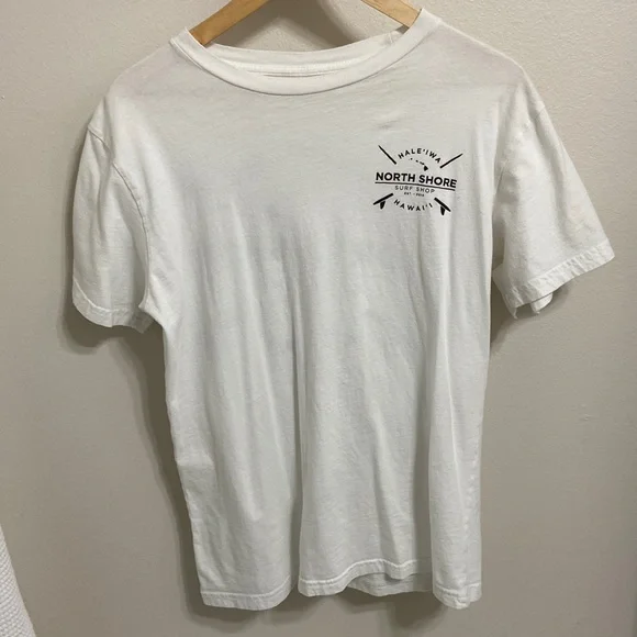 Men’s Hale’iwa North Shore Surf Shop white t-shirt with black design. No size. - Picture 4 of 11